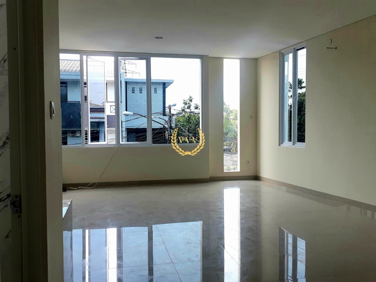 Ruko bagus Siap Pakai di Jakarta Timur - View 3